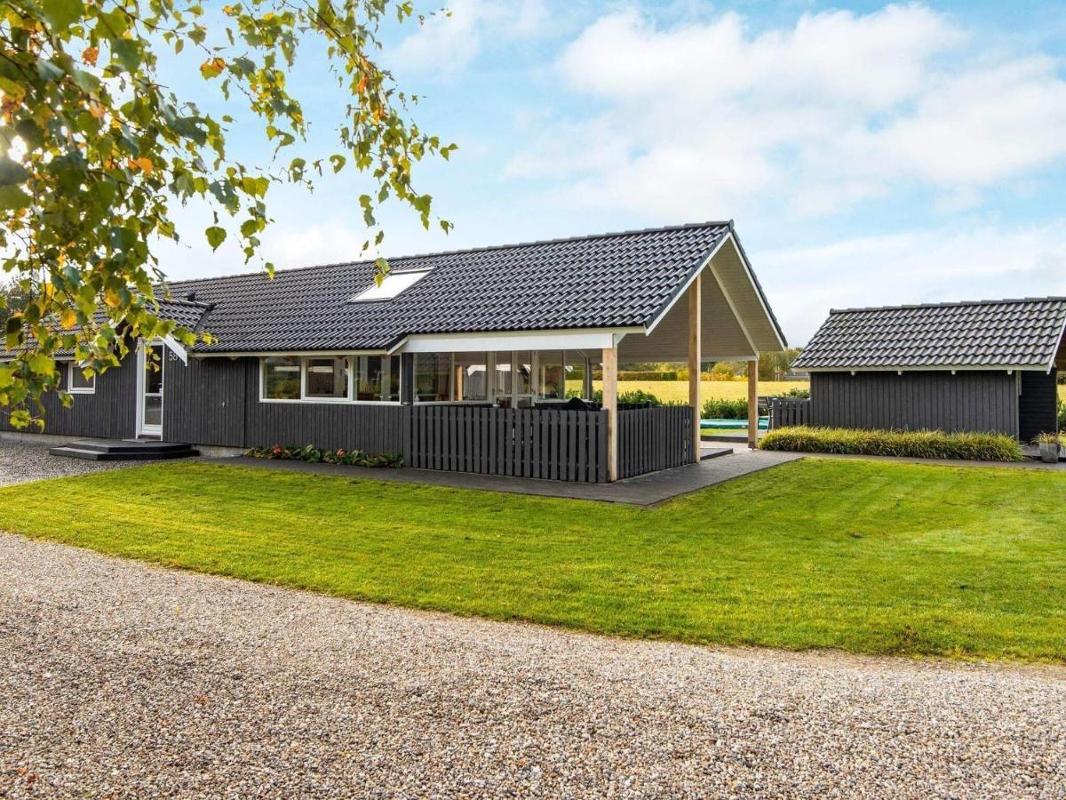 8 Person Holiday Home In Hovborg Exterior foto